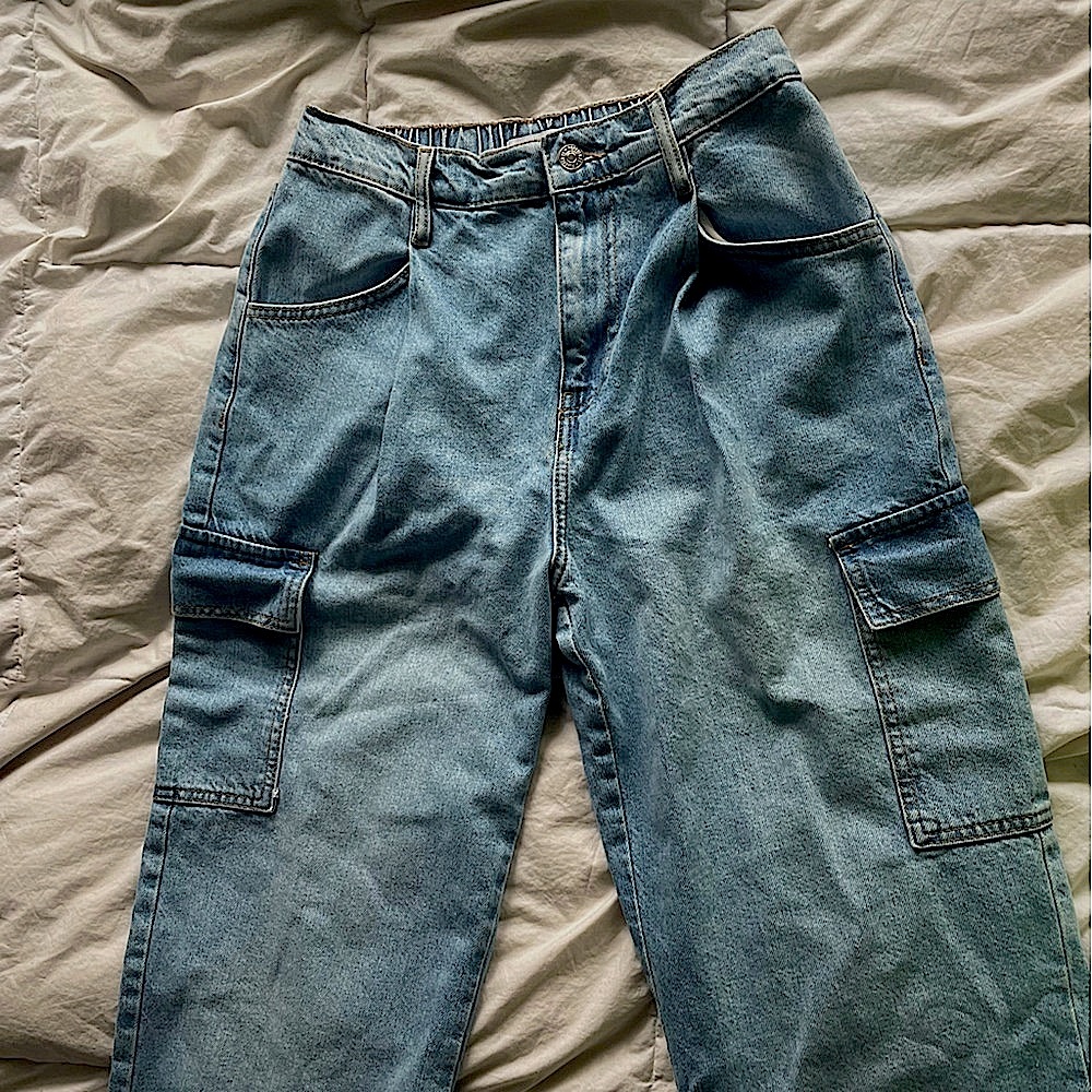 These are blue jeans, boot cut from forever, 21 with no damage.